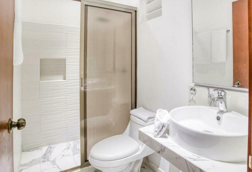 标准间, Capital O Hotel Yukon