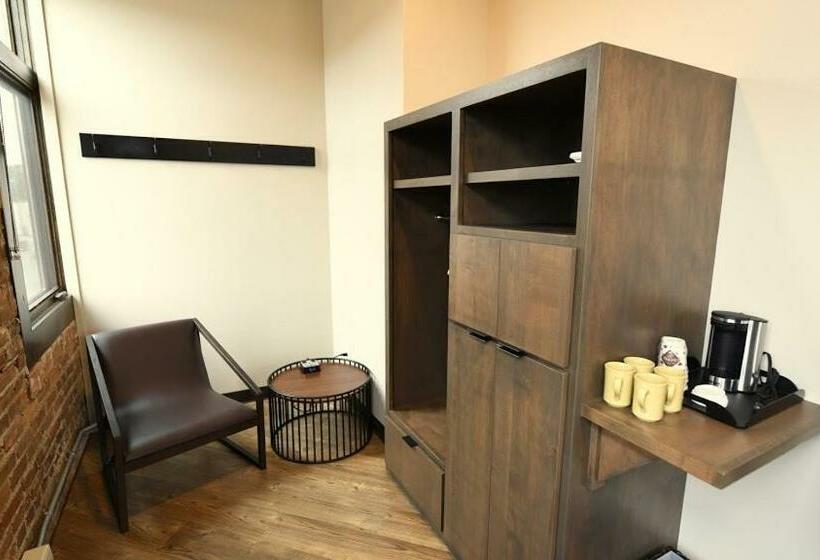 غرفة قياسية, Crosby Lofts