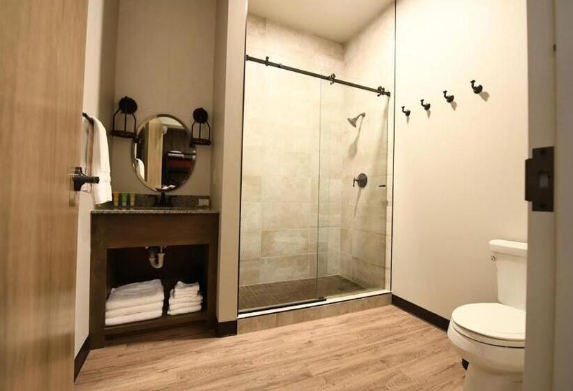 غرفة قياسية داخلية, Crosby Lofts