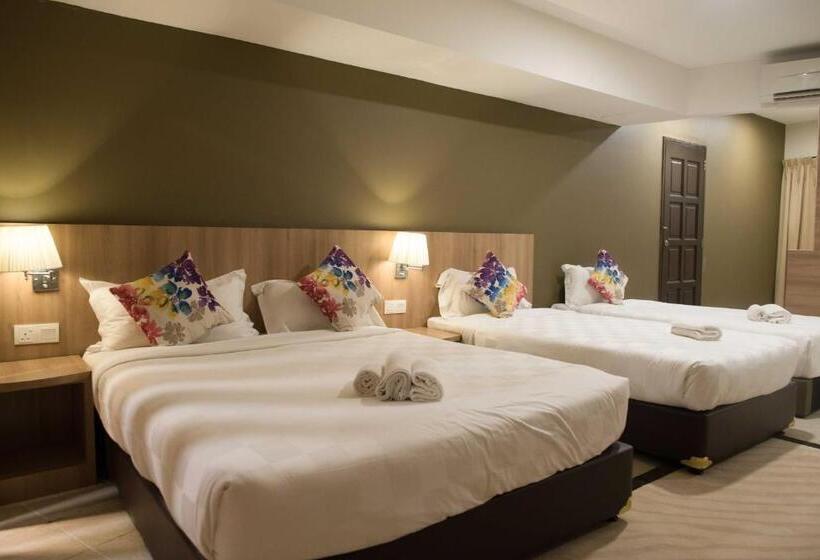 اتاق لوکس خانوادگی, Mornington Hotel Waterfront Lumut