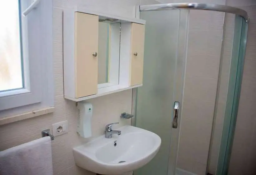 Triple Room Sea View, Royal