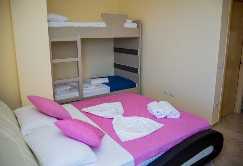 חדר סטנדרט לארבעה, נוף לים, Royal