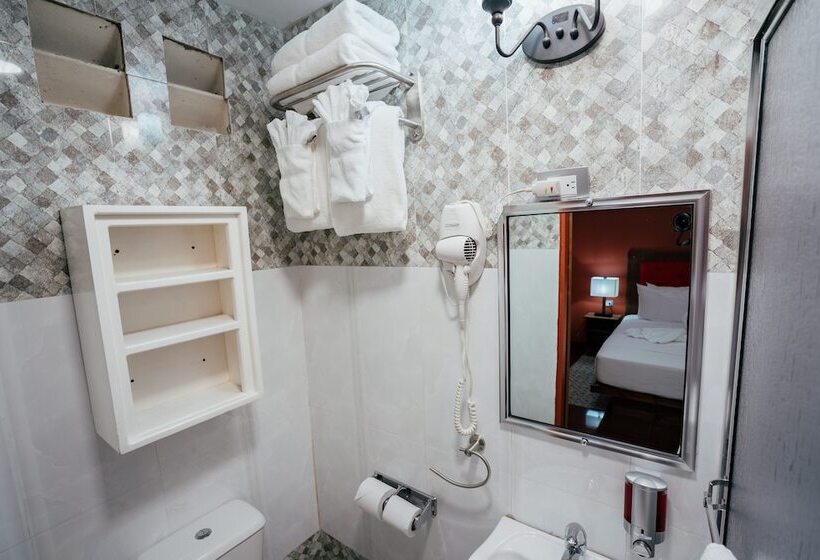 Deluxe Driepersoonskamer, Runway