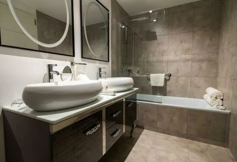 اتاق اکونومی یک تخته, Ker San Telmo