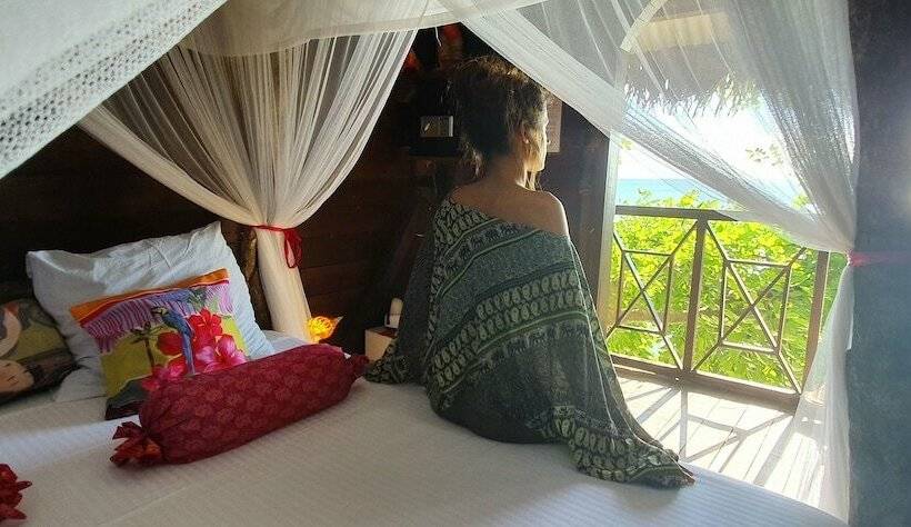 خانه 1 خوابه, Ravoraha Ecolodge