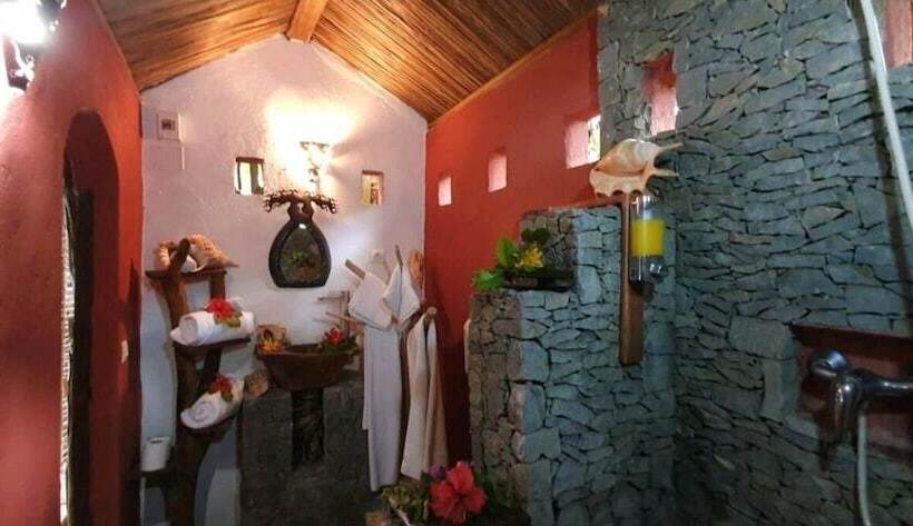خانه 1 خوابه, Ravoraha Ecolodge