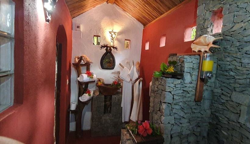 خانه 1 خوابه, Ravoraha Ecolodge