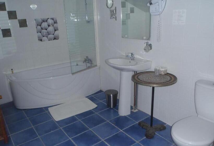 4인용 스탠다드 룸, Chez Baratier