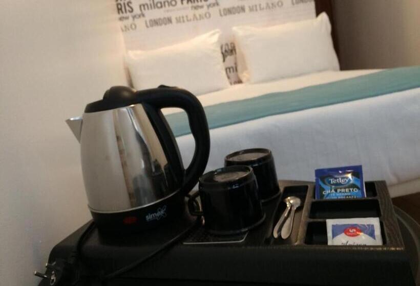 اتاق عادی, Anjo Azul