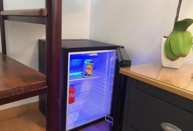 اتاق استاندارد, Anjo Azul