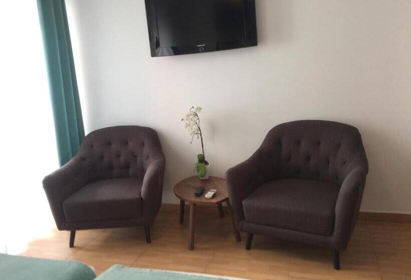 اتاق سوپریور, Anjo Azul