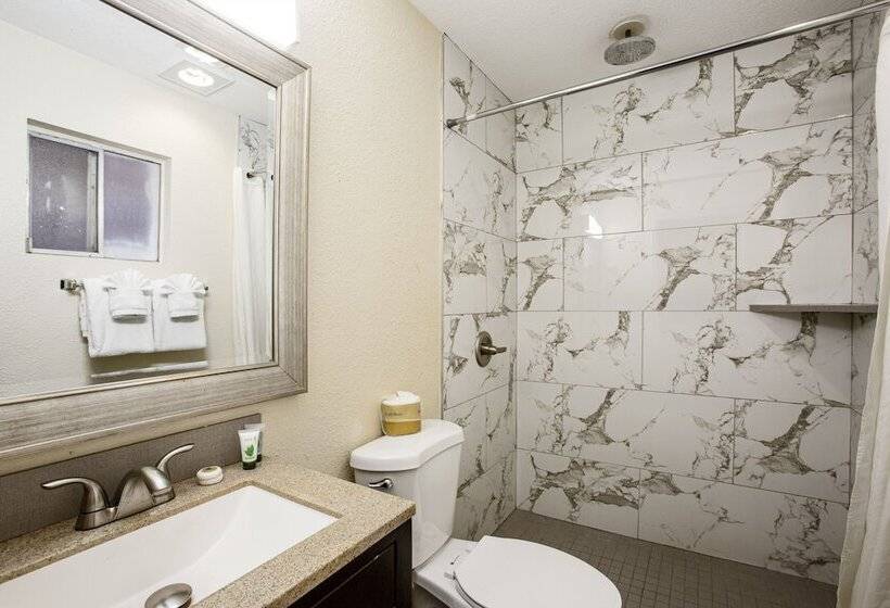 Королевский Люкс, Aspen Flagstaff/ Grand Canyon Innsuites