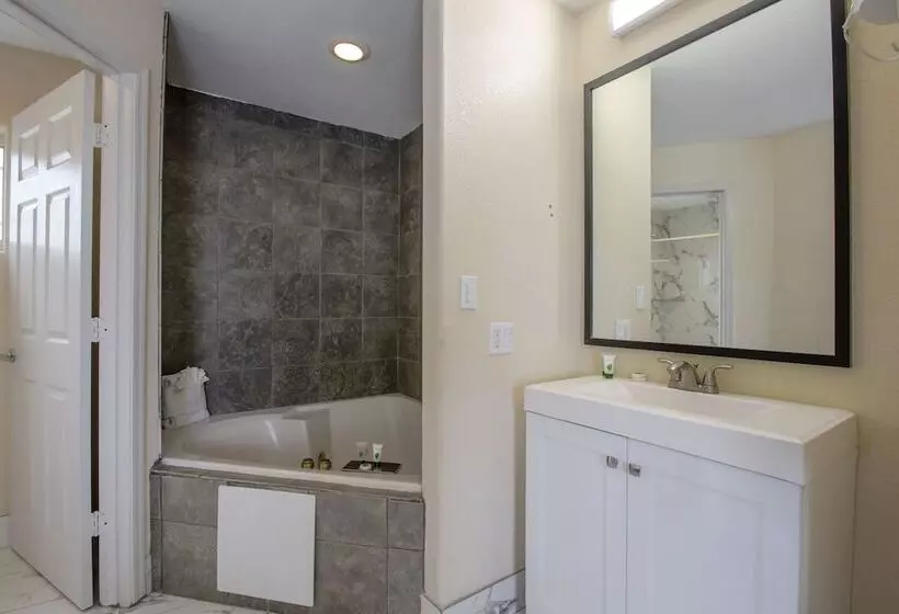 ロイヤルスイート, Aspen Flagstaff/ Grand Canyon Innsuites
