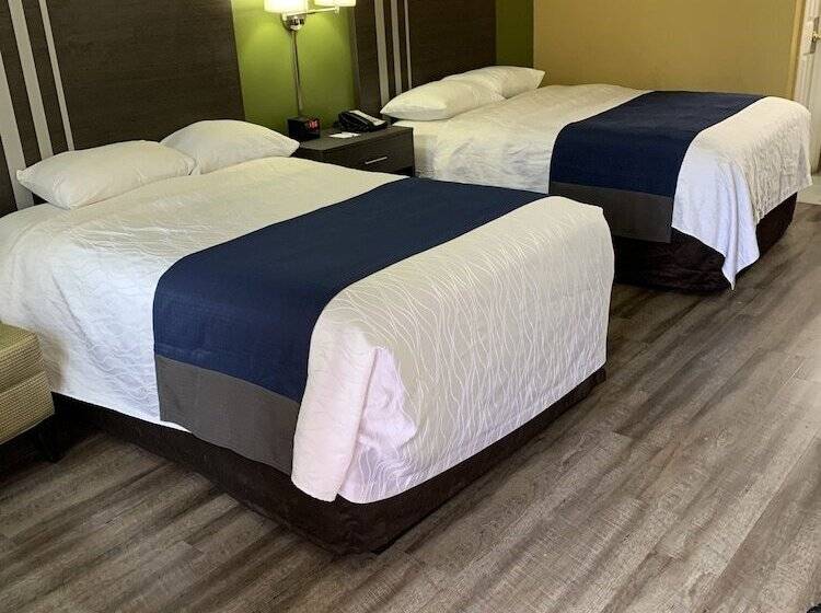 Номер Стандарт 2 Двуспальные Кровати, Baymont By Wyndham Selma