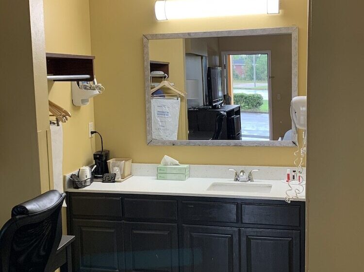 غرفه قياسيه سريرين مزدوجين, Baymont By Wyndham Selma