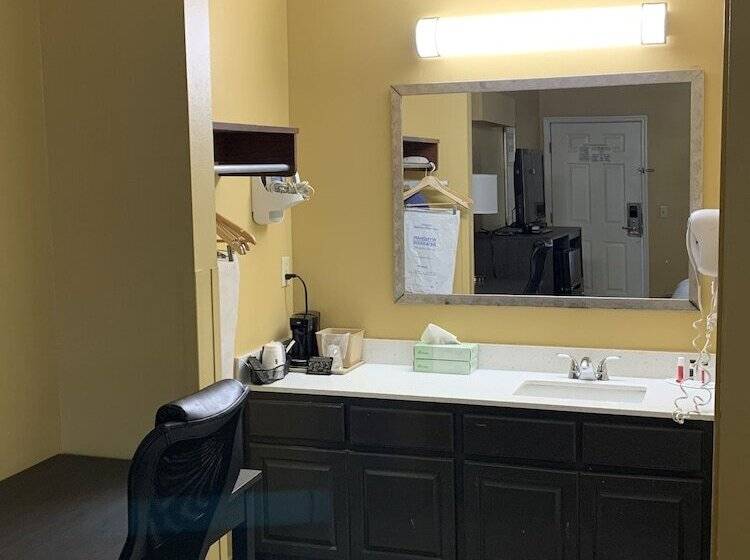 غرفه قياسيه سريرين مزدوجين, Baymont By Wyndham Selma