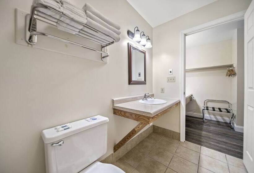 スイート(家族用), Kingsway Inn