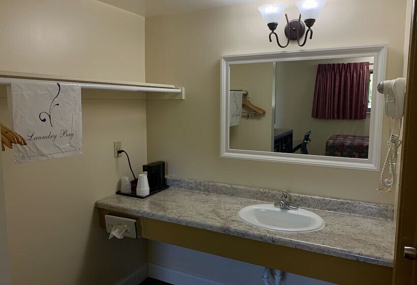 スタンダードルーム, Kingsway Inn