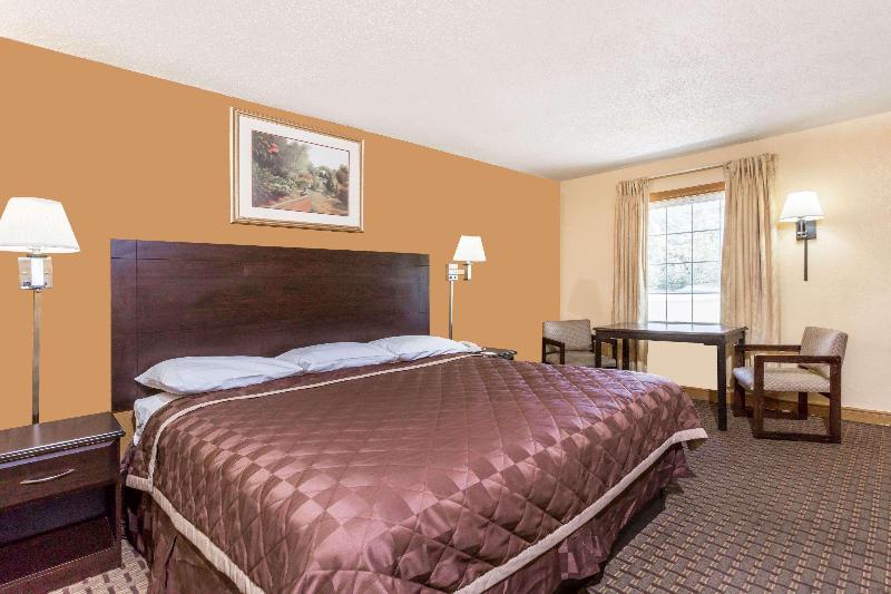 Стандартный Номер Кровать Кинг, Knights Inn  Glen Allen, Va