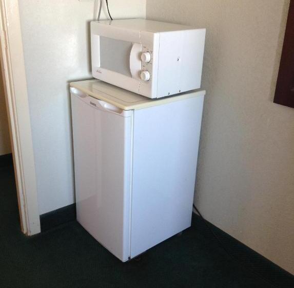 带大床的标准间, Knights Inn Peru