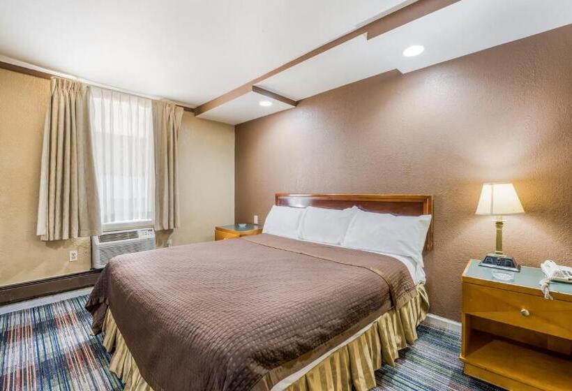 身障者適用キングサイズベッドルーム, Knights Inn Trevose