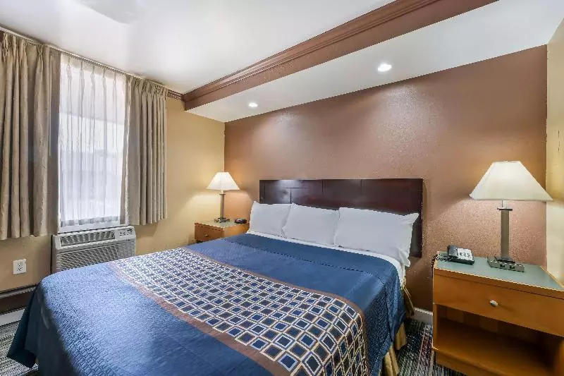 Deluxe-huone King-vuode, Knights Inn Trevose