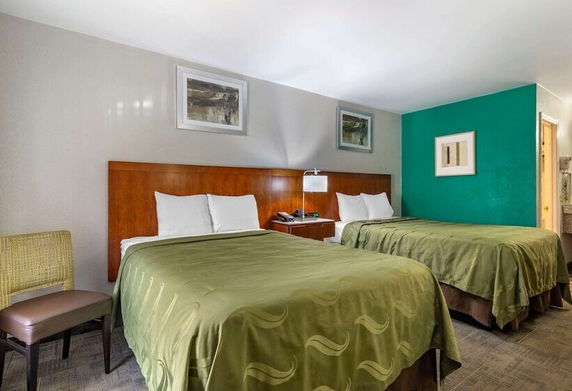 غرفه قياسيه سريرين مزدوجين, Quality Inn Covington