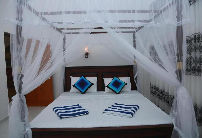 디럭스 트리플 룸, Mama S Palace Hiriketiya