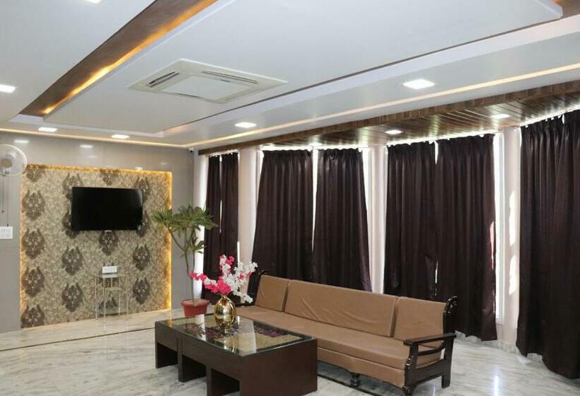 غرفة سوبيريور ثلاثية, Ajmer Tower