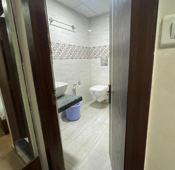 Номер Economy, Hari Palace