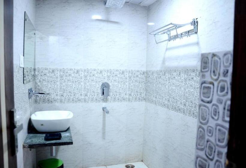 Номер Deluxe, Hari Palace