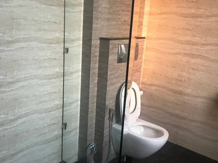 Номер Superior, Mint Metropolitan Grand