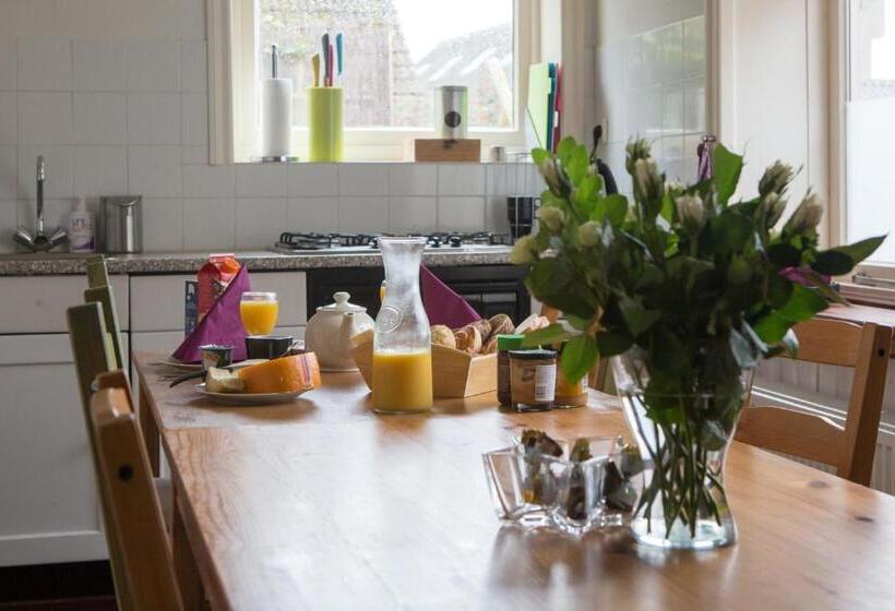 חדר סטנדרט לארבעה, B&b  T Skoalhûs