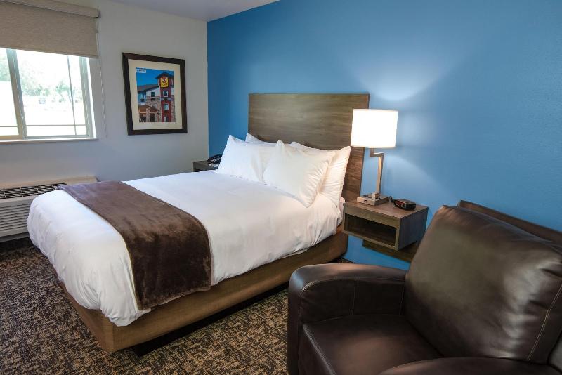 اتاق استاندارد با تخت بزرگ, My Place Hotel Watertown, Sd