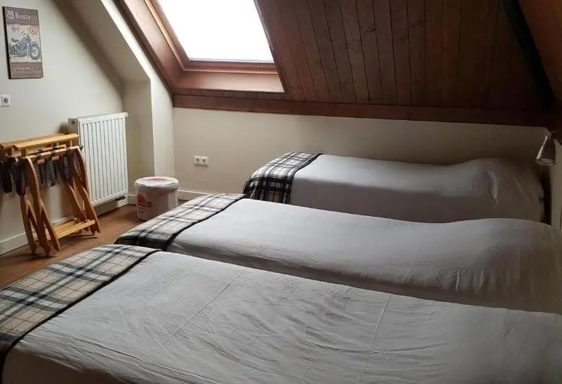 Deluxe Kolmen Hengen Huone, Hart Van Bourdonck