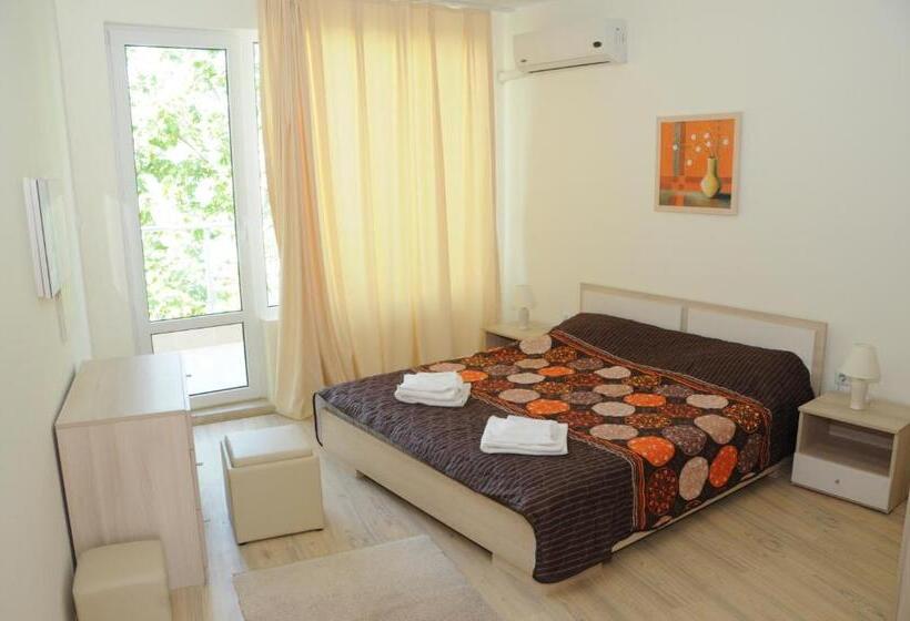1 Bedroom Penthouse Apartment, Yassen Holiday Village