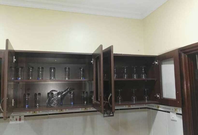 اتاق استاندارد, Mtango House Sakina   Hostel