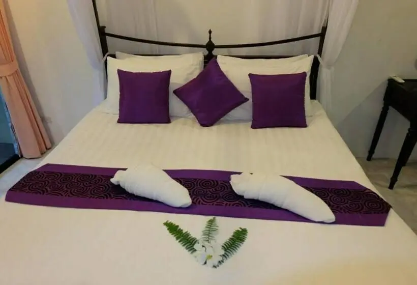 Sviitti Allasnäkymä, Rawai Suites Phuket