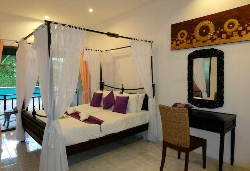 Sviitti Allasnäkymä, Rawai Suites Phuket