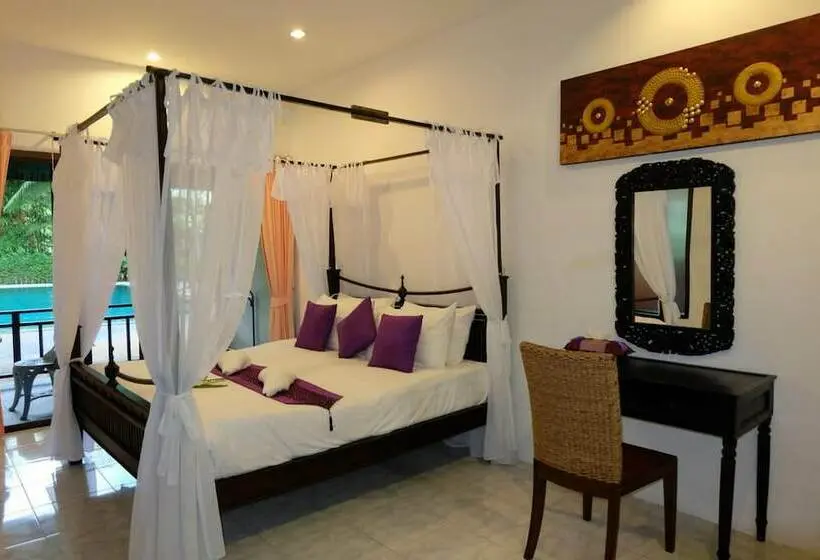 Sviitti Allasnäkymä, Rawai Suites Phuket