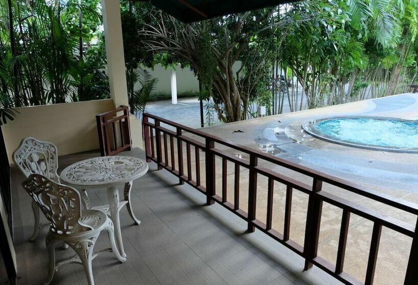 Sviitti Allasnäkymä, Rawai Suites Phuket