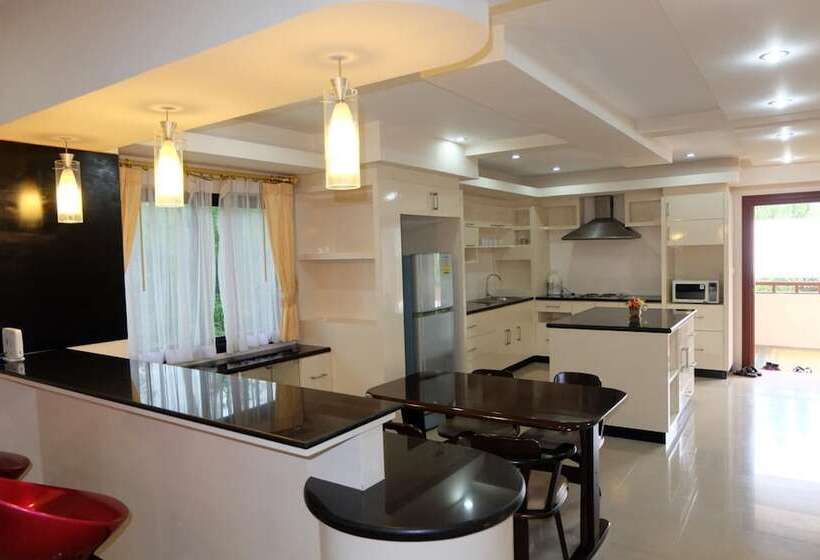 Standard-huone 2 Parivuodetta, Rawai Suites Phuket