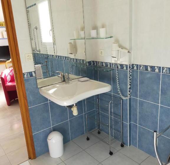 适合残疾人使用的标准间, Petit Châtelet Bis