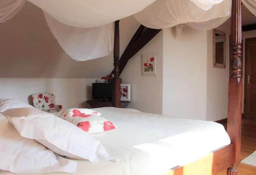 חדר סופריור, La Poignardière