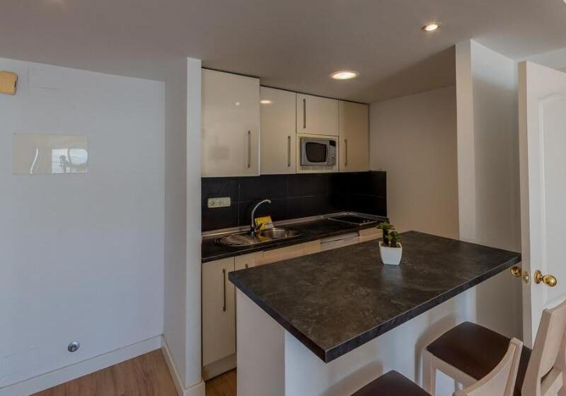 身障者適用クイーンサイズベッドルーム, Delta Hotels By Marriott Indianapolis East