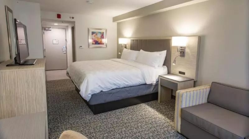 キングサイズベッドのスタンダードルーム, Holiday Inn Knoxville N   Merchant Drive, An Ihg