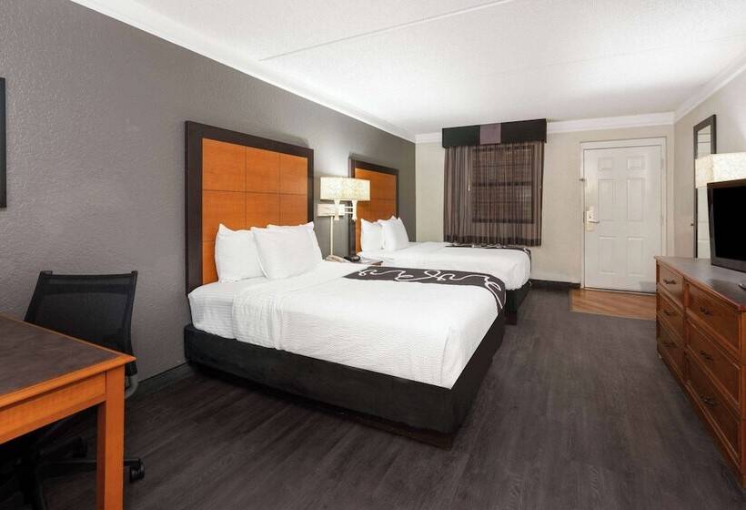 غرفه قياسيه سريرين مزدوجين, Super 8 By Wyndham The Woodlands North