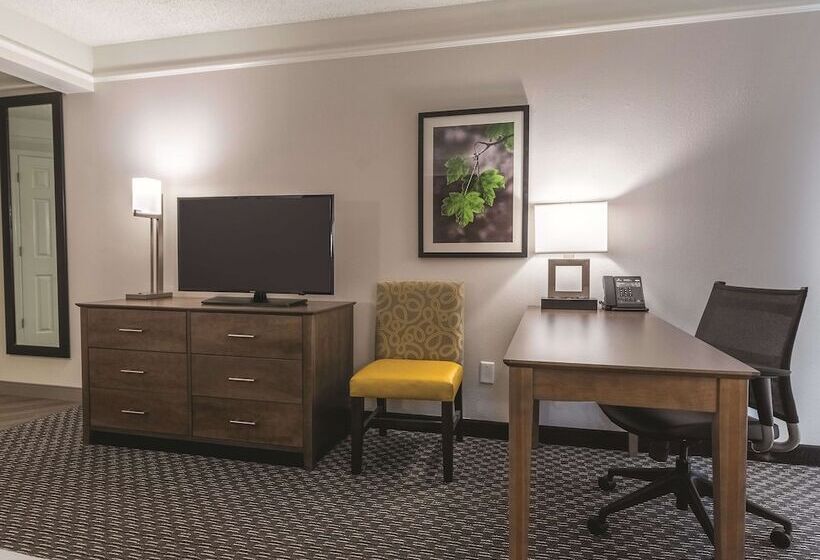 豪华房间, La Quinta By Wyndham Alexandria Airport