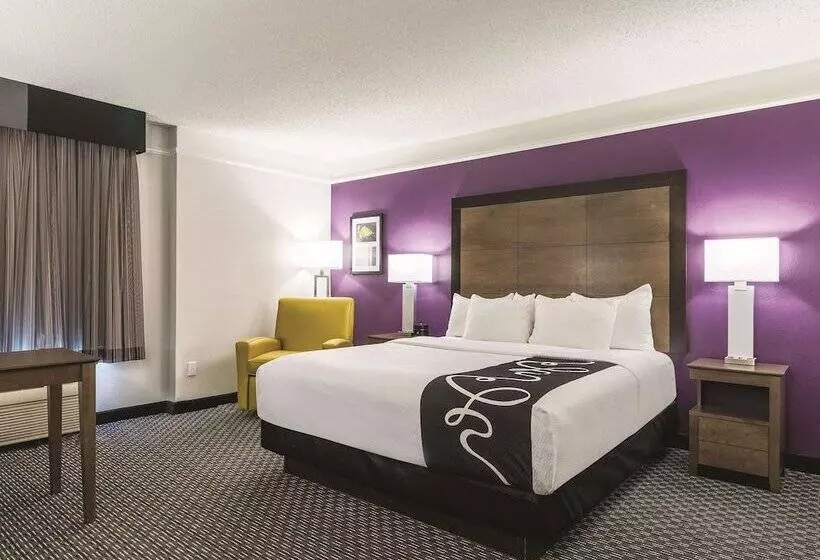 اتاق لوکس, La Quinta By Wyndham Alexandria Airport