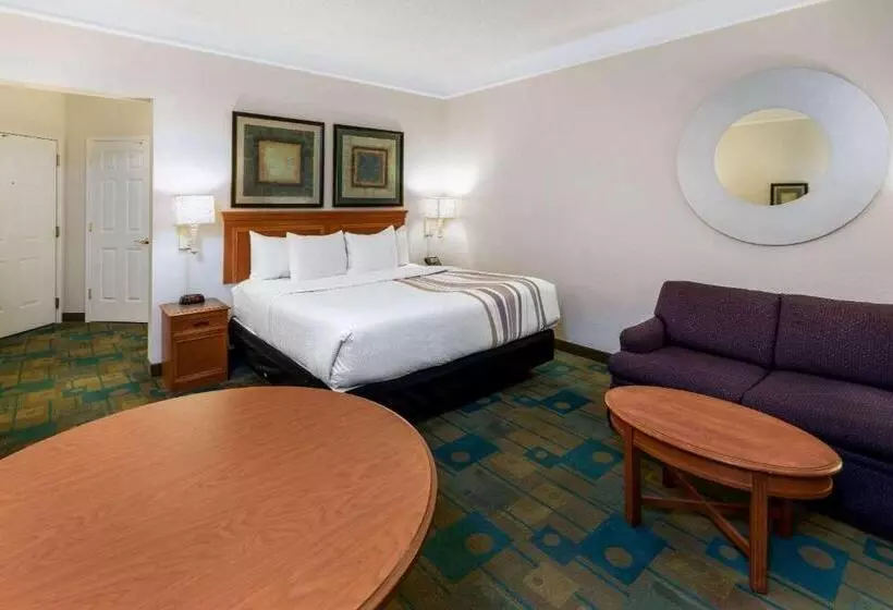 キングサイズベッドのエクゼクティブルーム, La Quinta By Wyndham Phoenix West Peoria